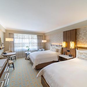 Premium Twin Room Lounge Access